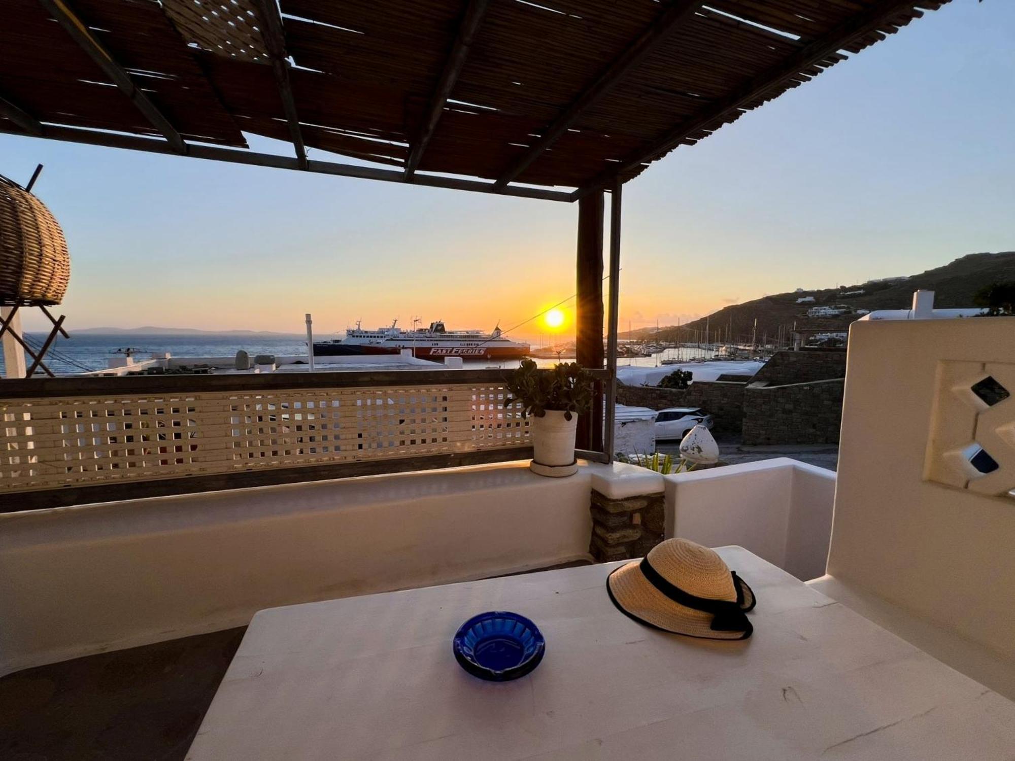 Апартаменти Mykonos Tourlos Nests - Sea View Escape Екстер'єр фото